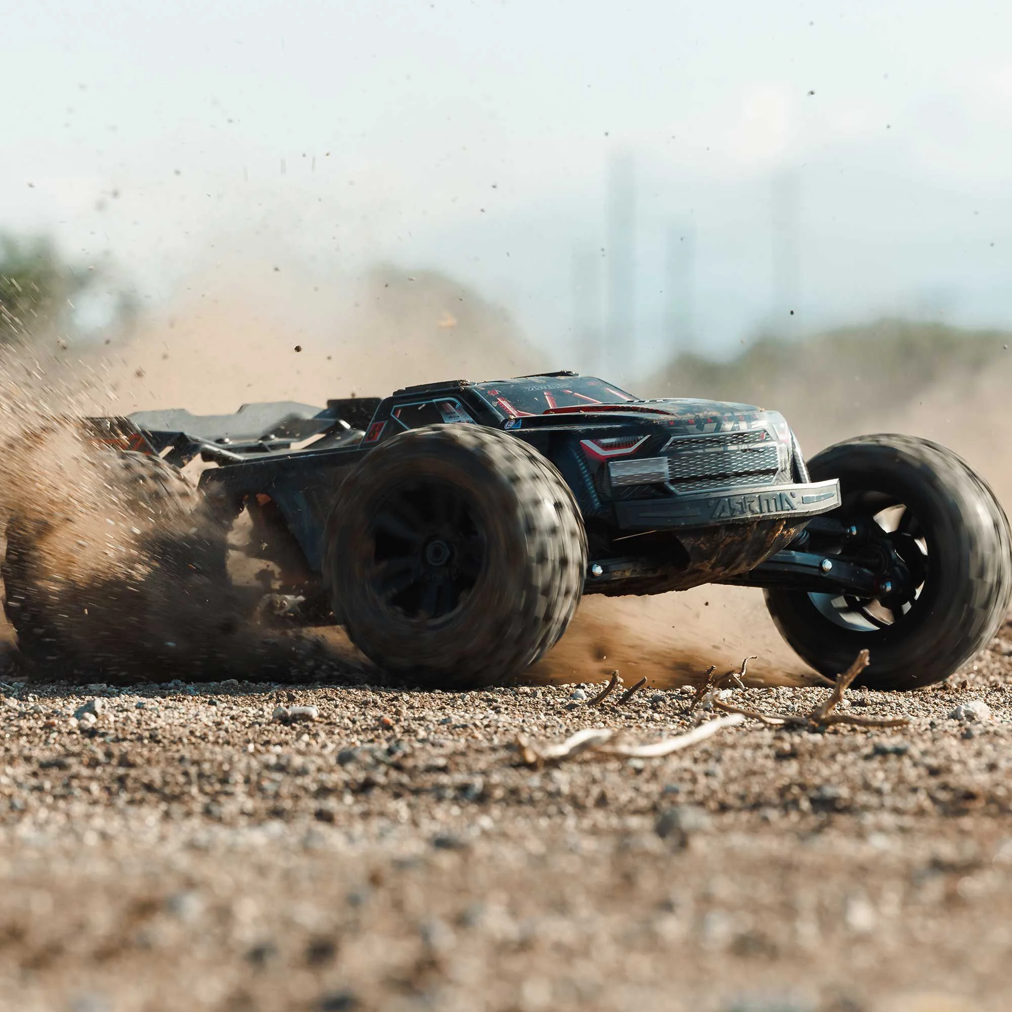 Arrma 1/8 Truggy Kraton 6S EXtreme Bash 4x4 RTR - ARA8708V6T1 - Image 12