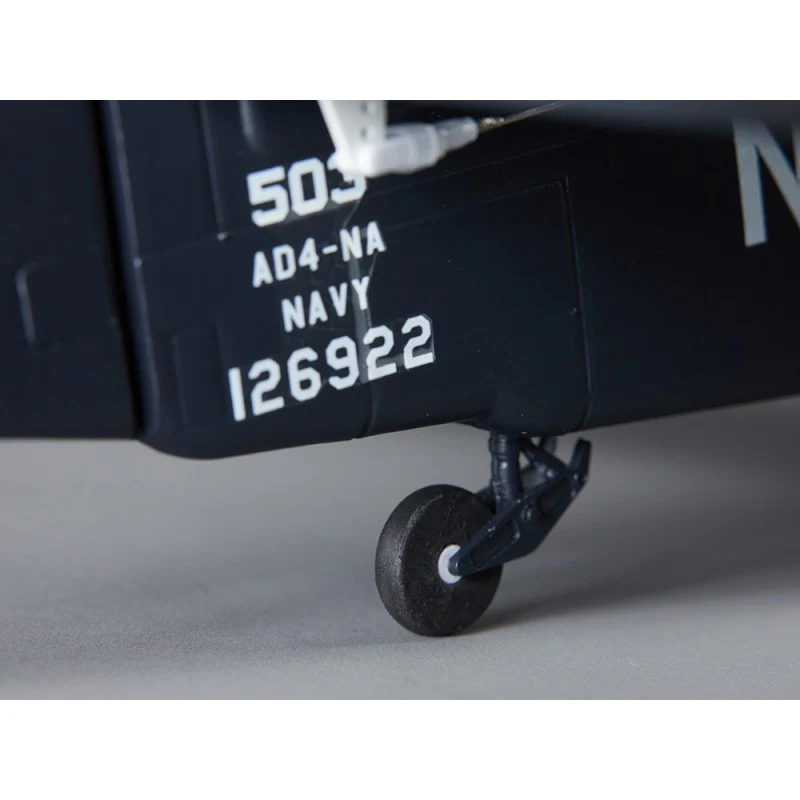 Avion RC 800mm A1 Skyraider Warbird PNP kit DB005PB - Image 9