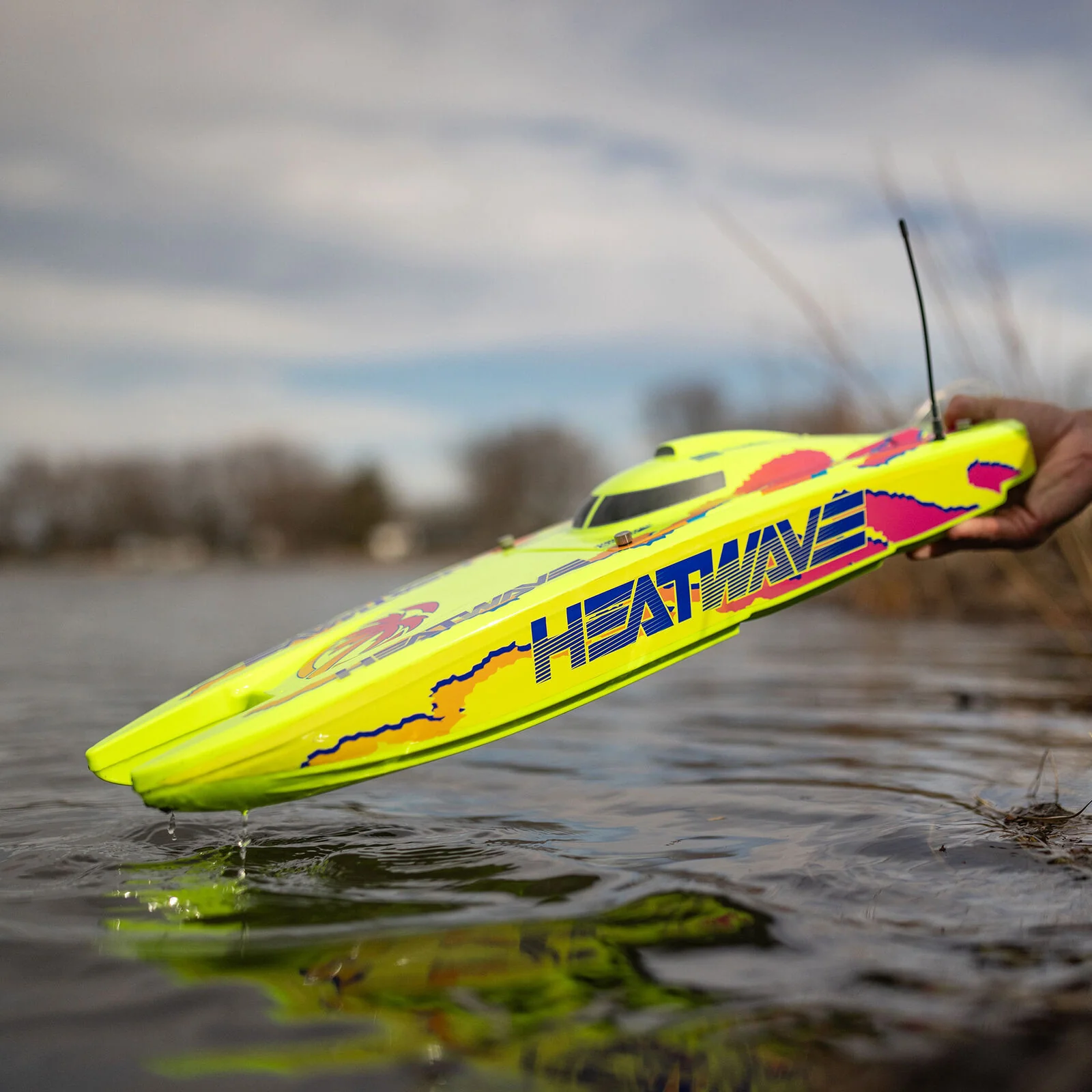Catamaran Blackjack 24 V2 Brushless RTR - PRB08049T1" - Image 4