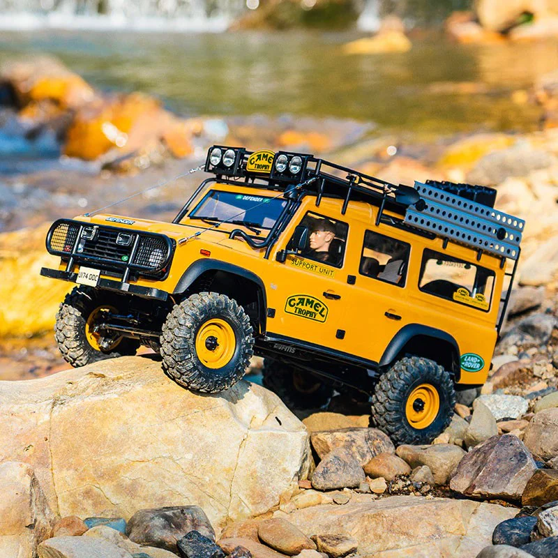 Crawler FMS 1/10 Land Rover Defender 110 FCX10 Scaler ARTR kit (RS) FMS11045RS - Image 3