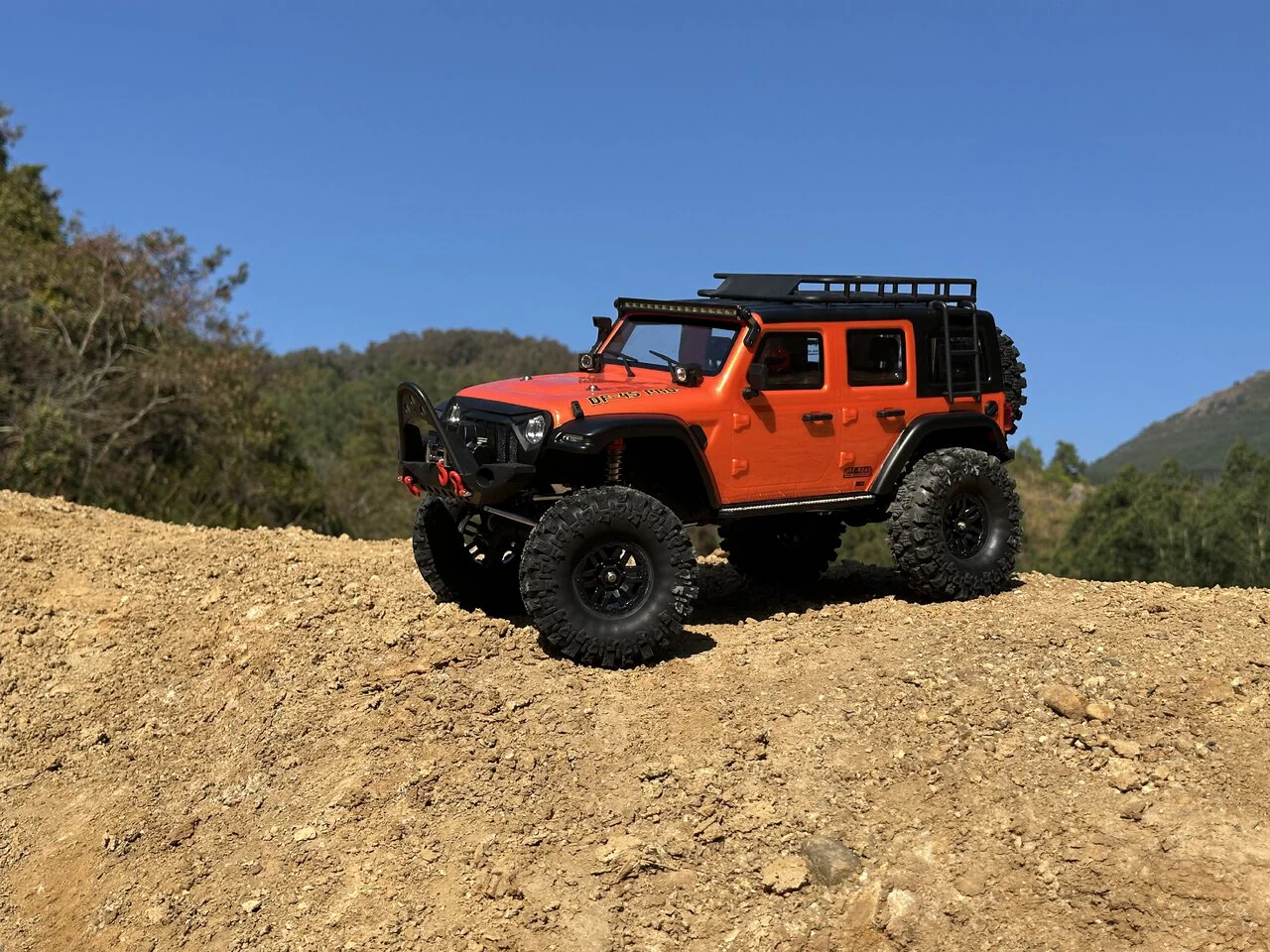 DF Models Crawler RC DF-04S PRO 1/10 Scale orange – Brushless RTR - Image 11