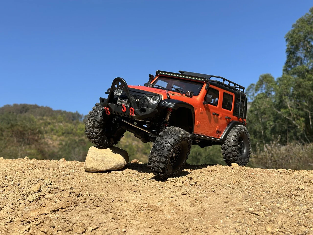DF Models Crawler RC DF-04S PRO 1/10 Scale orange – Brushless RTR - Image 9