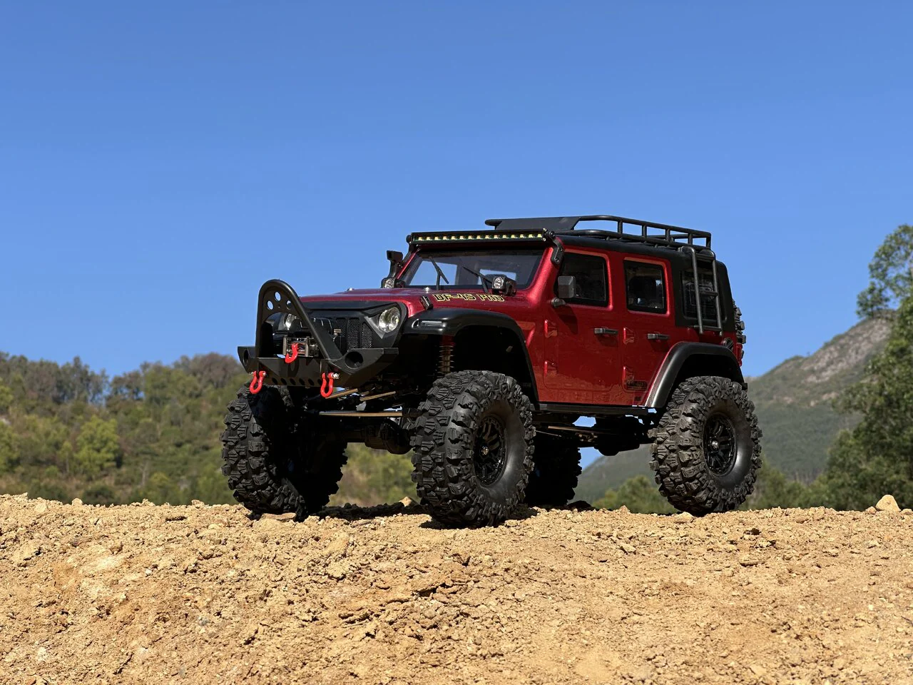 DF Models Crawler RC DF-04S PRO 1/10 Scale rouge métal – Brushless RTR - Image 10