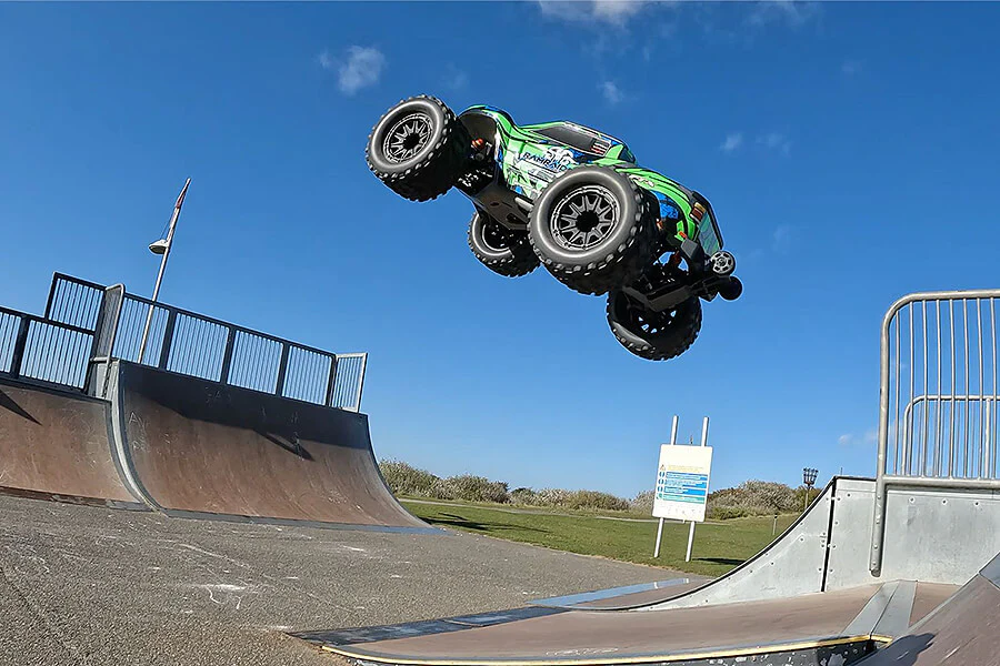 FTX Ramraider Monster Brushless 4x4 RTR 1/10 - 5497GB - Image 8