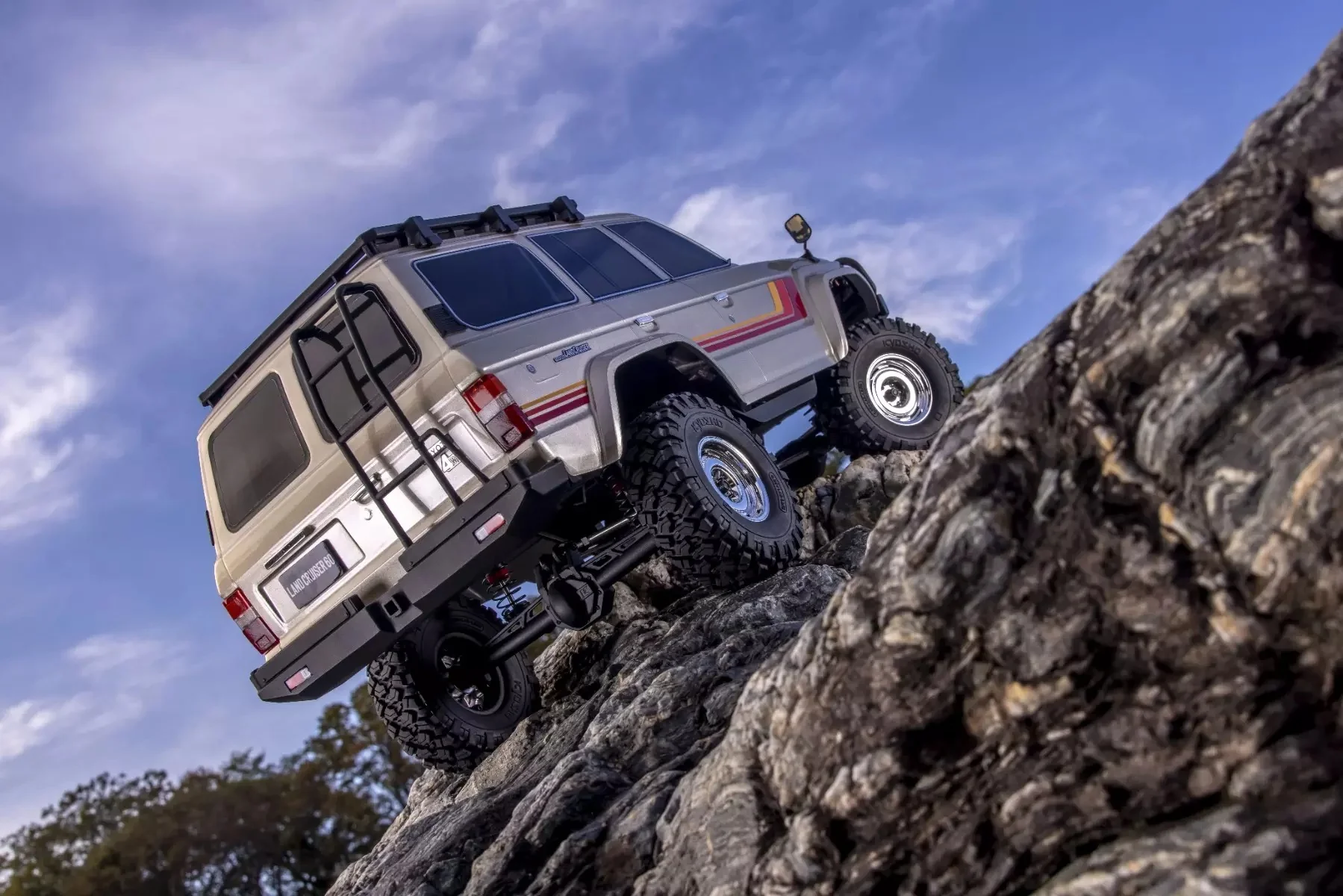Kyosho KC10 Toyota Land Cruiser 60 Crawler 4WD 1/10 - 34801T1B - Image 6