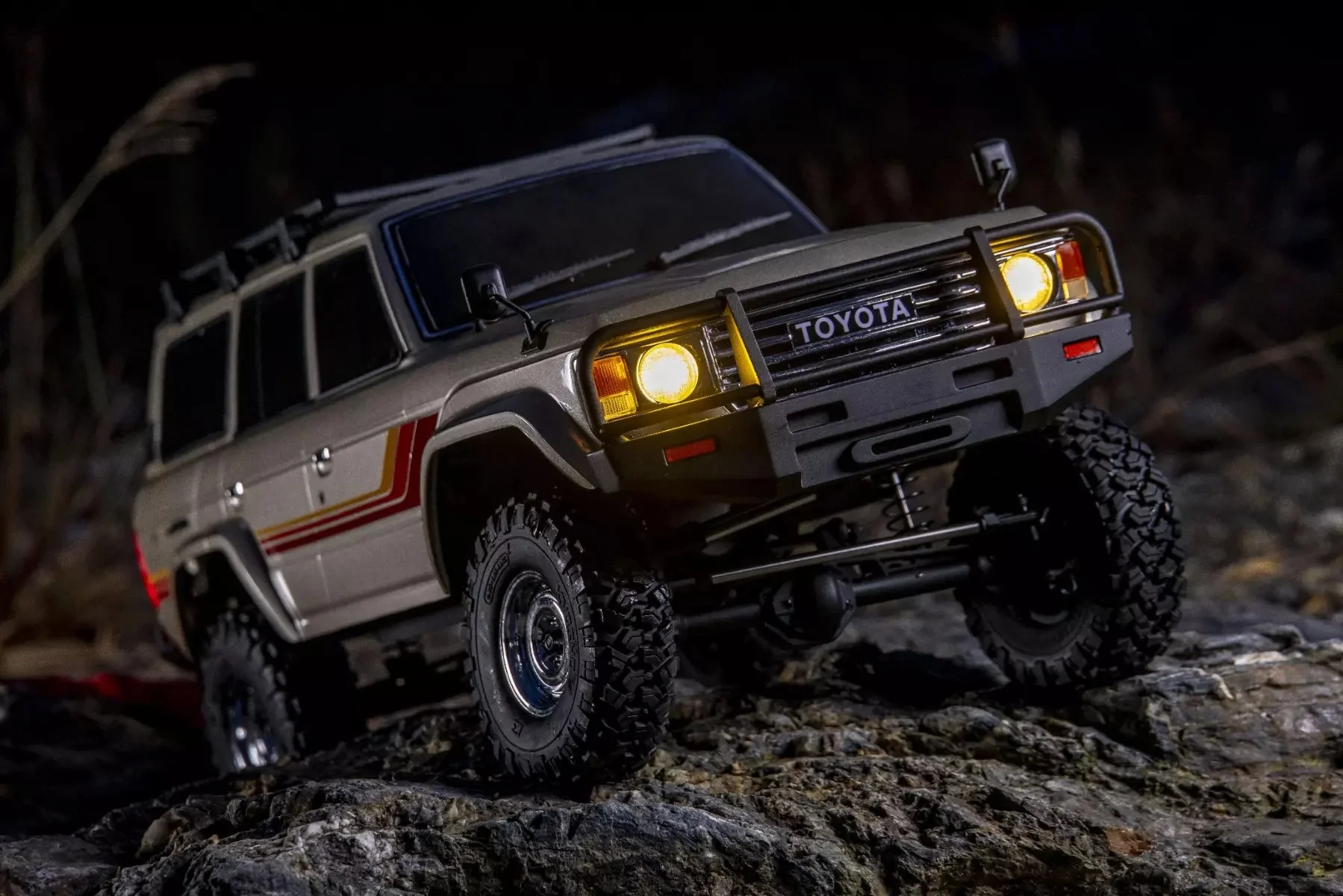 Kyosho KC10 Toyota Land Cruiser 60 Crawler 4WD 1/10 - 34801T1B - Image 7