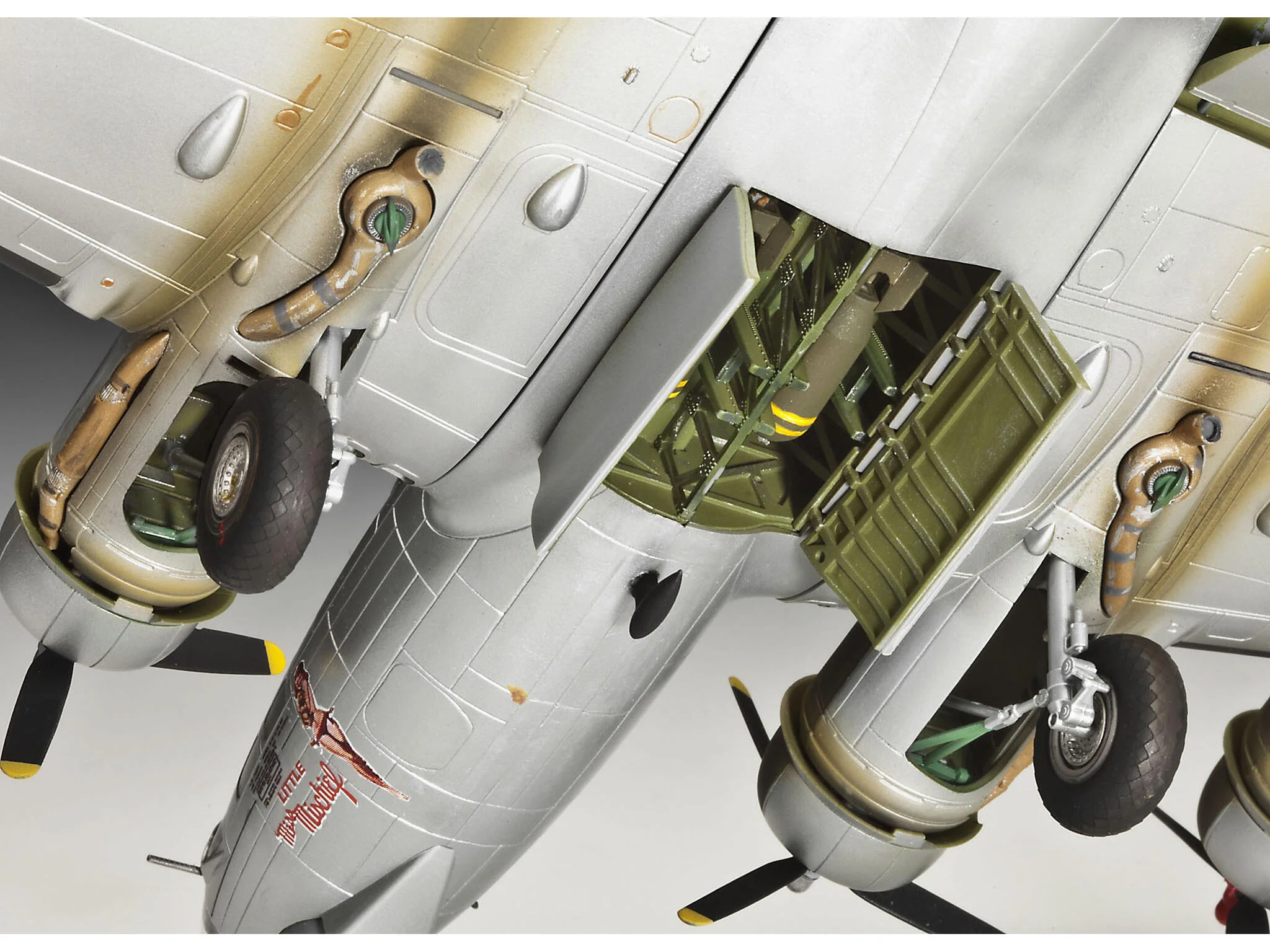 Maquette avion Revell 04283 B-17G Forteresse volante - Image 7