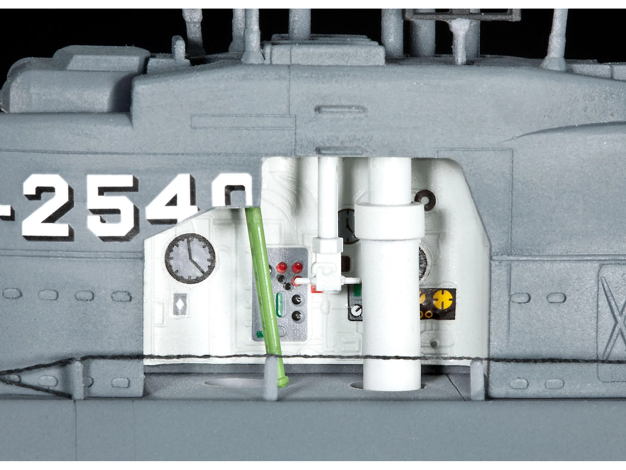 Maquette sous marin Revell 05078 U-BOAT TYP XXI U 2540 avec intérieur - Image 4
