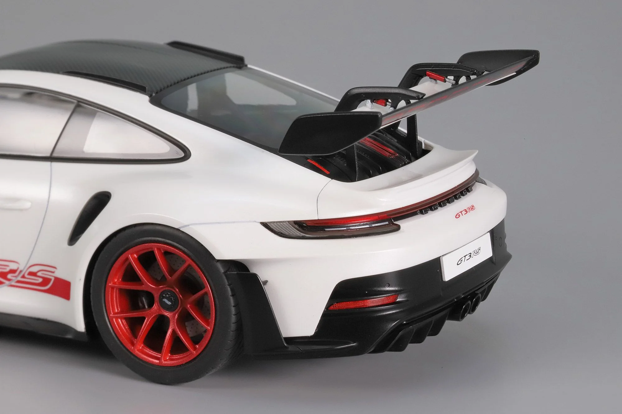 Maquette Tamiya Porsche 911 GT3 RS (992) - 24370 - Image 5