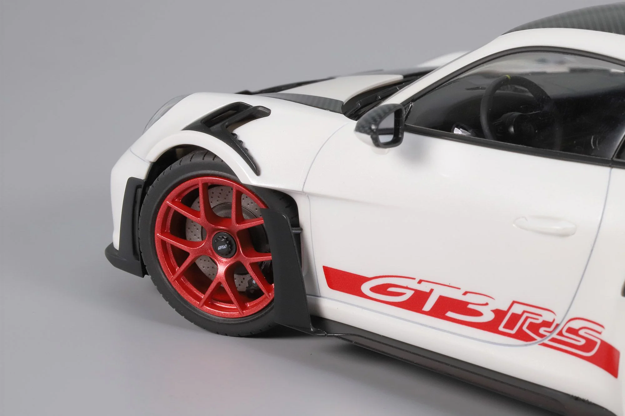 Maquette Tamiya Porsche 911 GT3 RS (992) - 24370 - Image 6