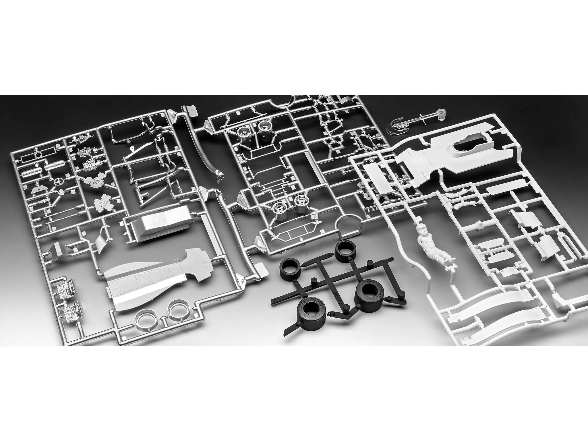 Maquette voiture Revell 07739 Surtees TS16/03 - Image 3