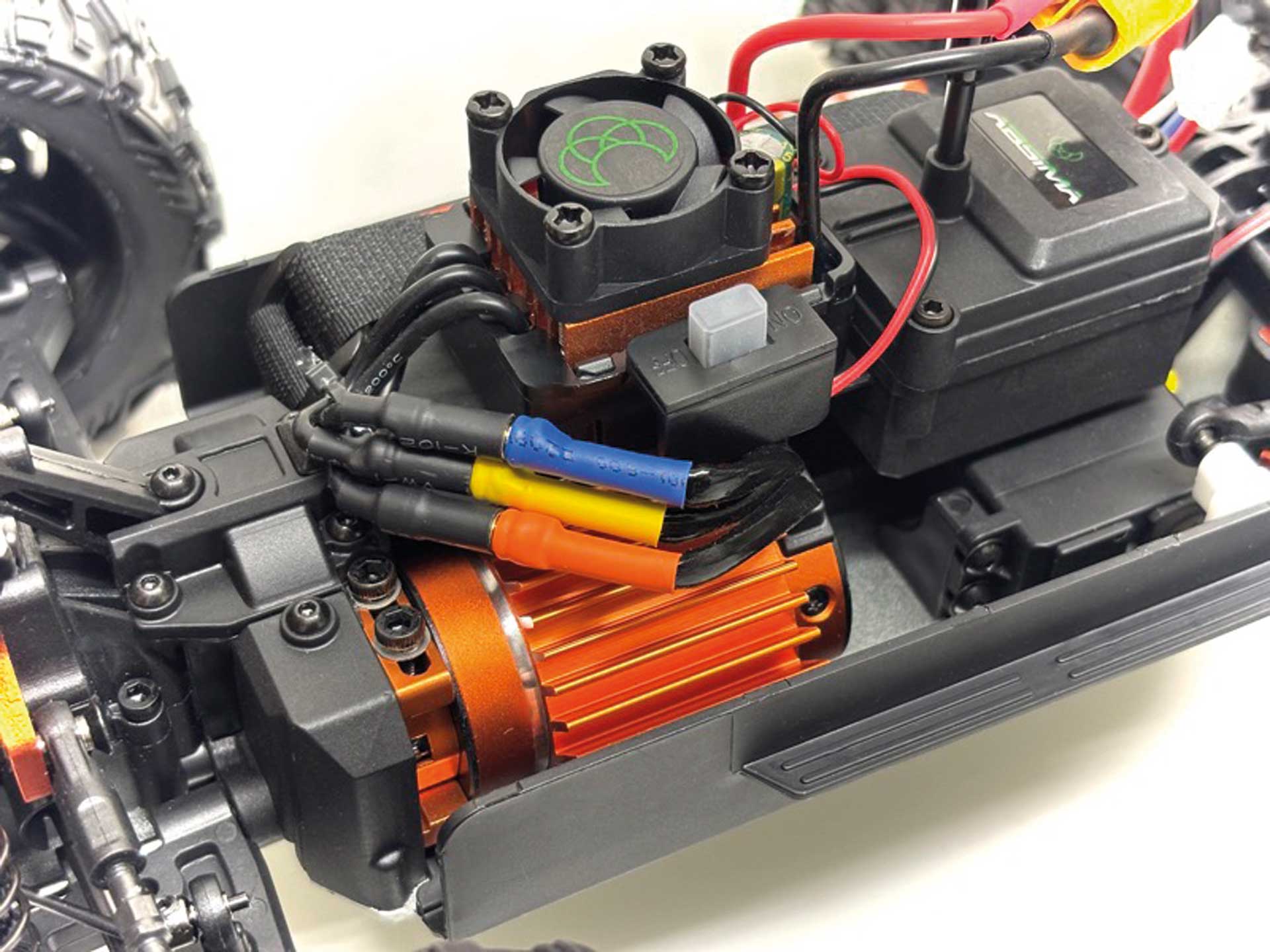 Absima Monster Mini AMT 1:16 Brushless 3S hyper rapide 70km/h  - 16030 - Image 7