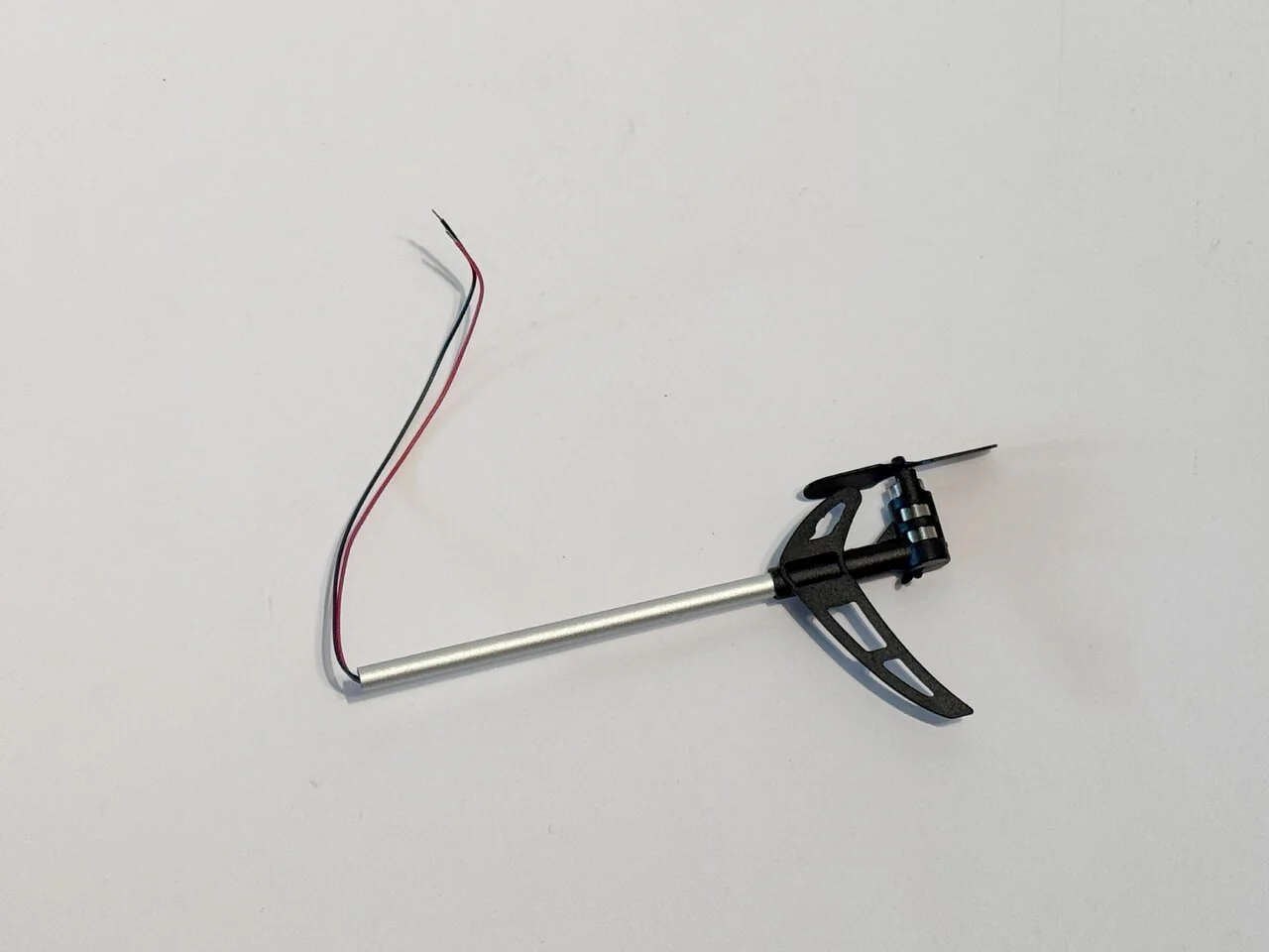 Poutre de queue avec moteur pour 9630 - DF Models 9637