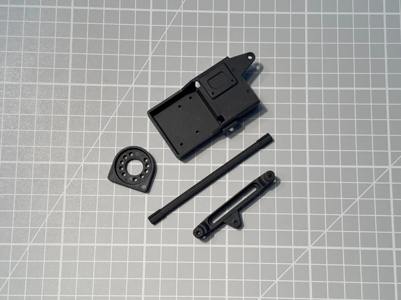 Support moteur/arbre central/amortisseur Ackerman - DF Models 7729