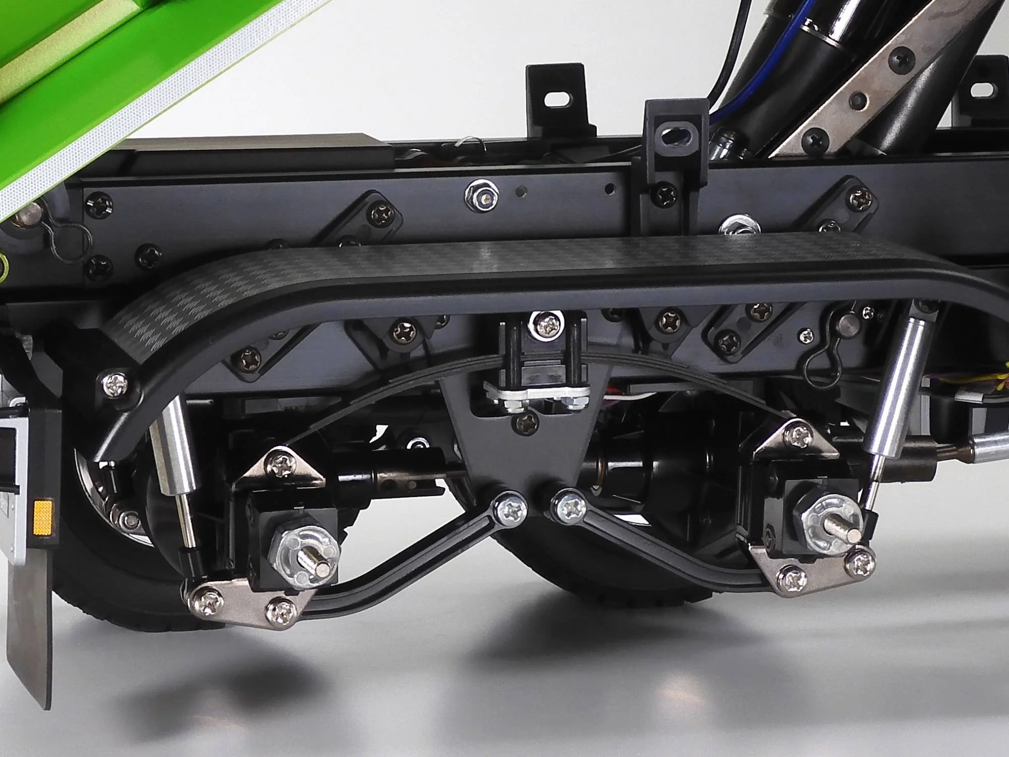 Tamiya Camion Benne Mercedes Arocs 4151 8x4 KIT Vert 47523 - Image 7
