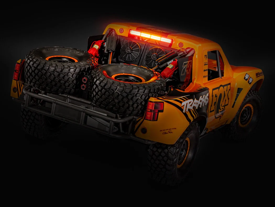 Traxxas UDR FOX Unlimited Desert Racer 4WD avec leds 85086-4 - Image 6