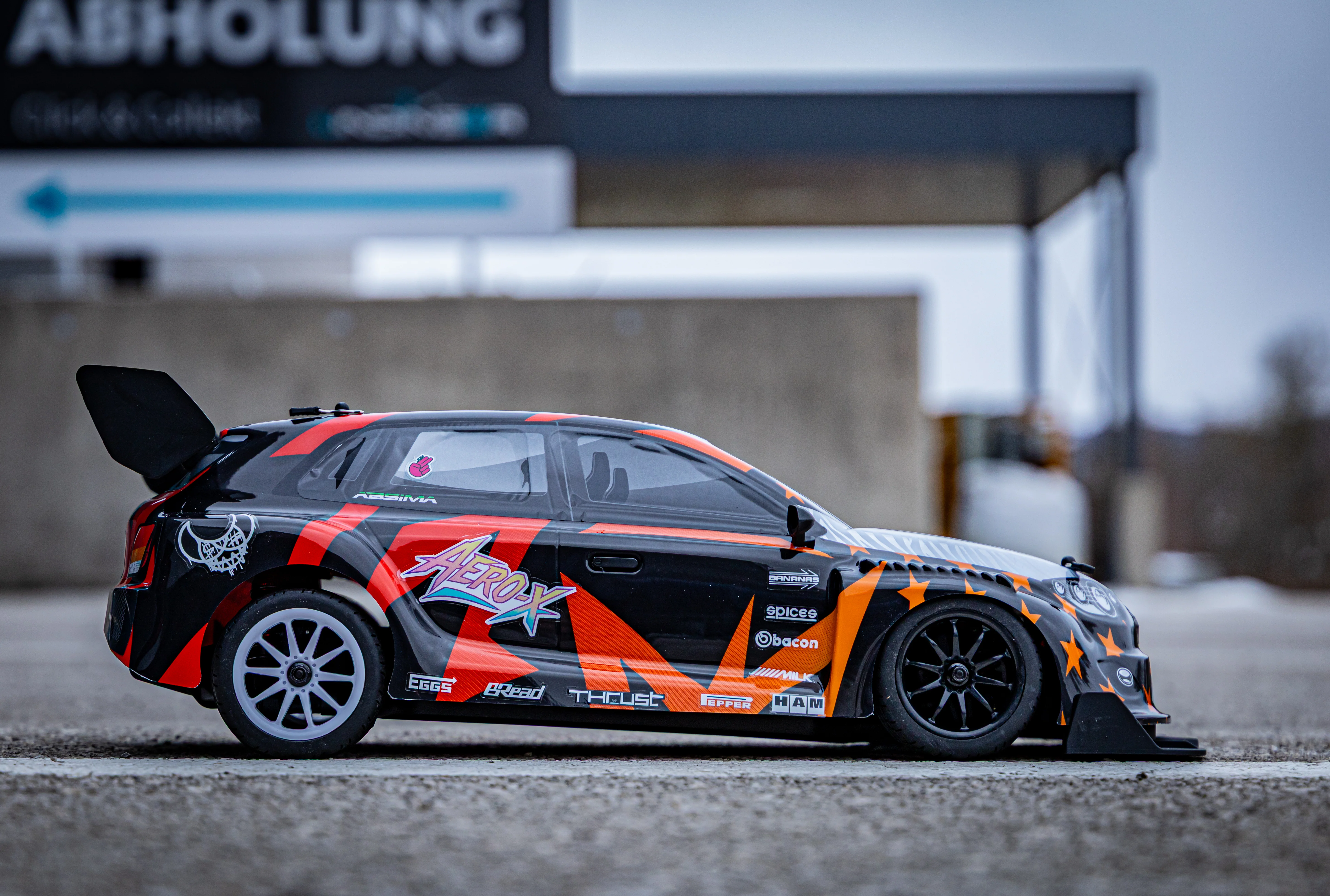 Piste Absima 1/10 "Aero-X" charbon 4WD RTR 12230 - Image 3