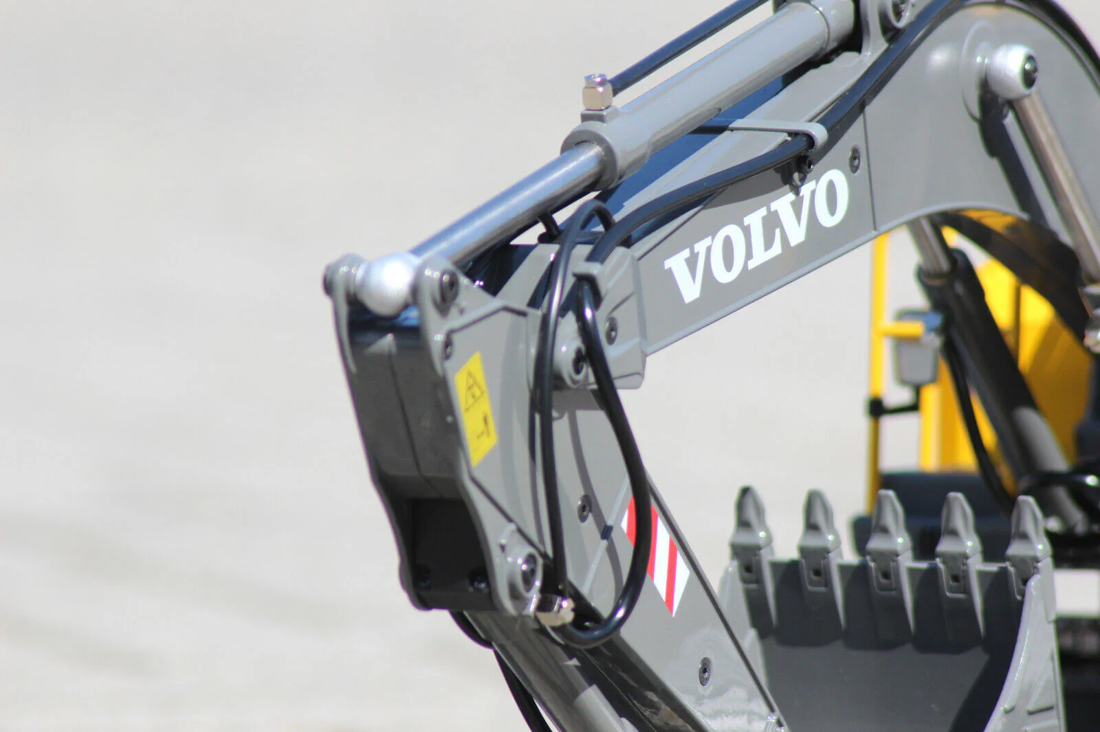 Volvo EC160E - Pelle RC électrique entièrement métallique 1/14 - Image 4